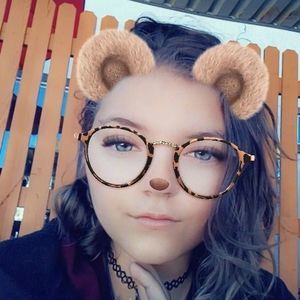 Meet your Posher, Charlotte